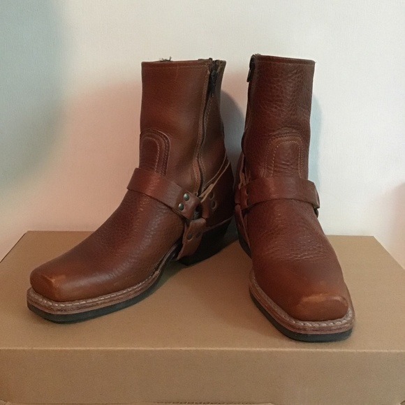 frye weatherproof dressing